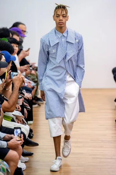 Look 14